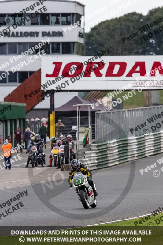 Vintage motorcycle club;eventdigitalimages;mallory park;mallory park trackday photographs;no limits trackdays;peter wileman photography;trackday digital images;trackday photos;vmcc festival 1000 bikes photographs